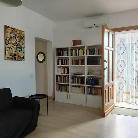 Casa Con Terrazza *