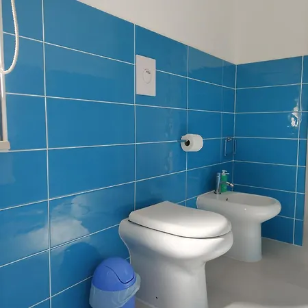 Casa Con Terrazza Feriehus Calasetta